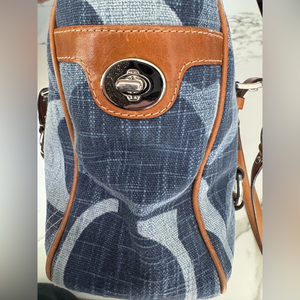 Coach Signature Tonal Denim Tote #F13810 - Picture 4 of 9